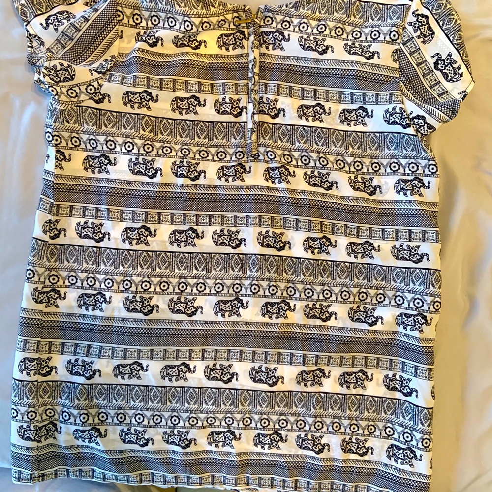 Japna NWT sheer top, zipper back - Picture 2 of 3